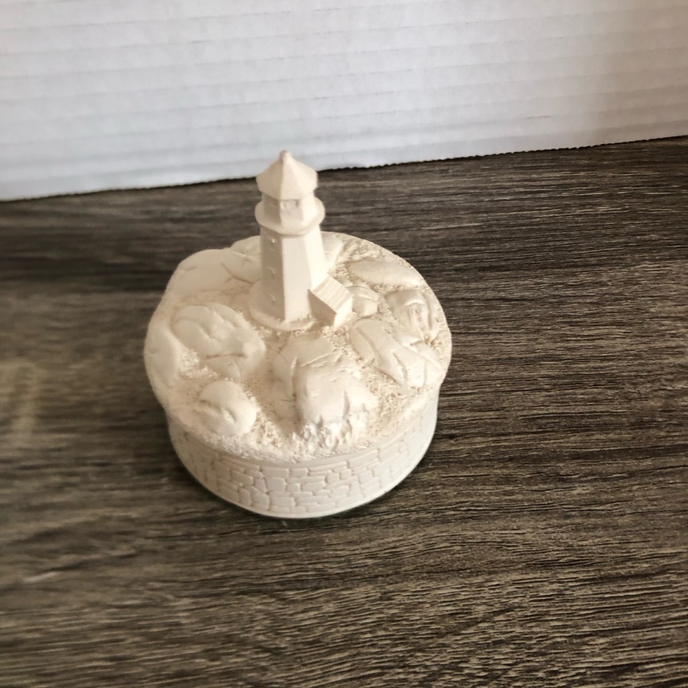 Lighthouse Trinket Box - Picture 4 of 11